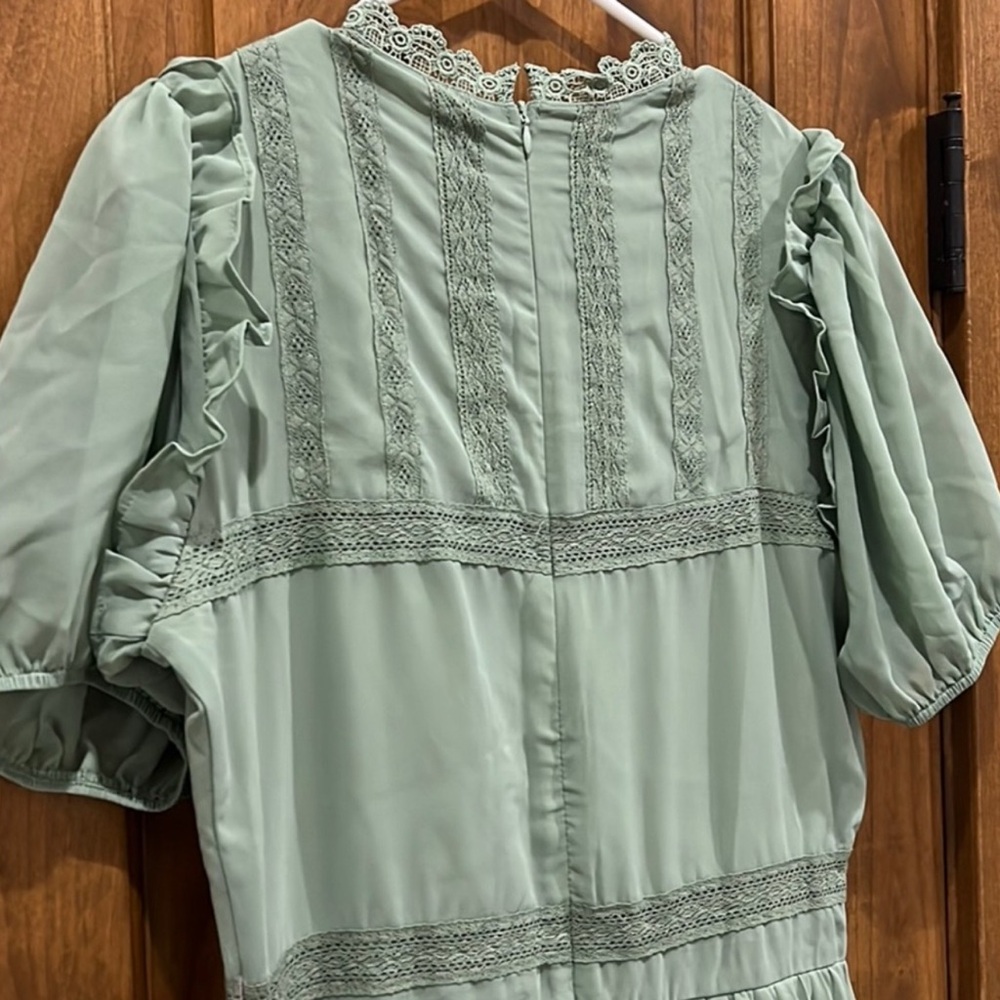 Ivy City Co Green Ruffled Midi Dress with Puff Sleeves New - Picture 10 of 13